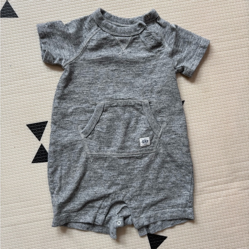 GAP size 18-24 month unisex baby romper